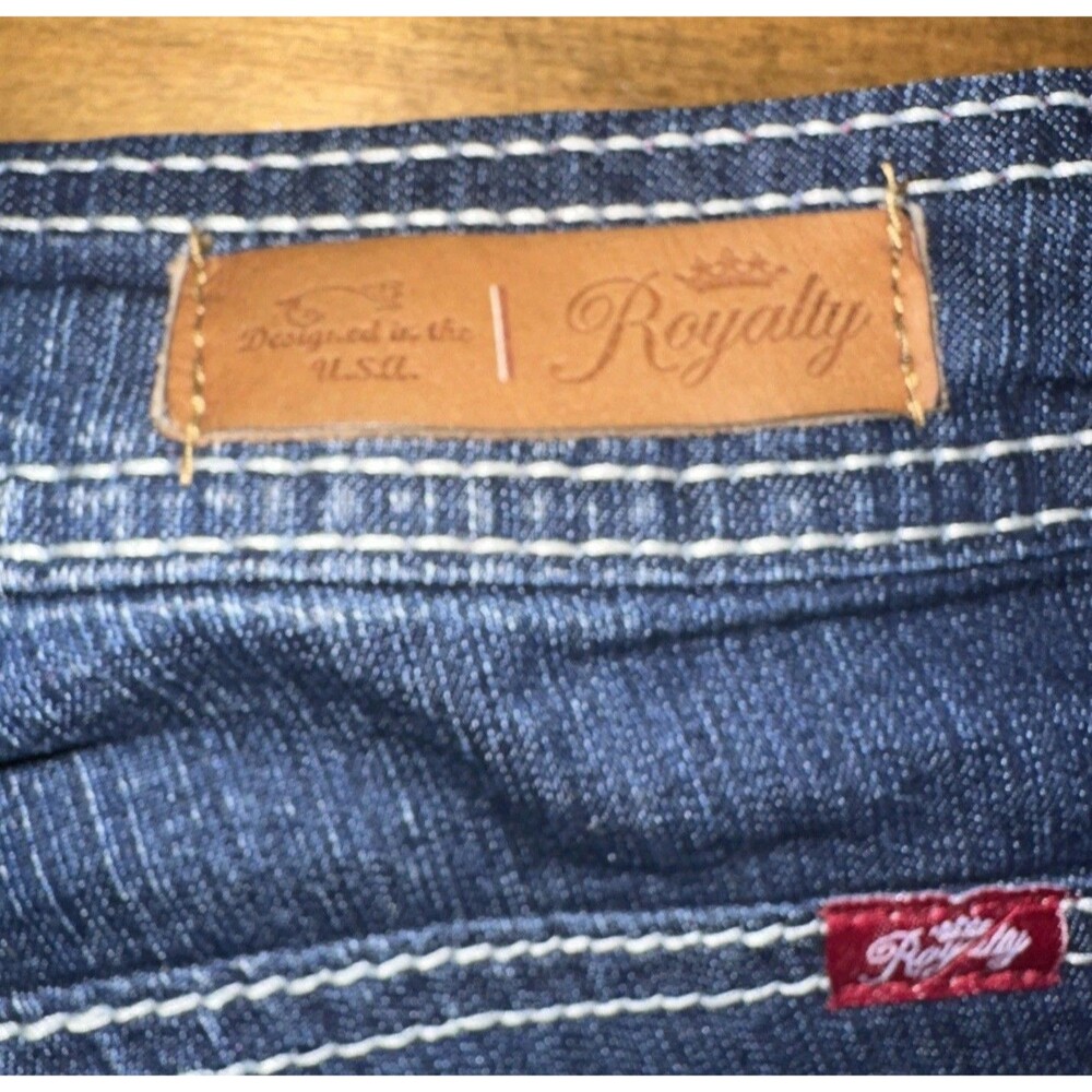 Royalty For Me Bermuda Women’s Size 16W Jean Denim Dark Wash Shorts Embellished - Picture 3 of 8
